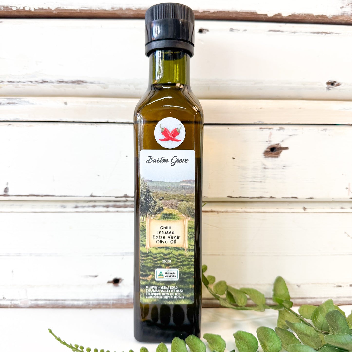 BASTON GROVE Bottle of Chilli Infused Olive Oil