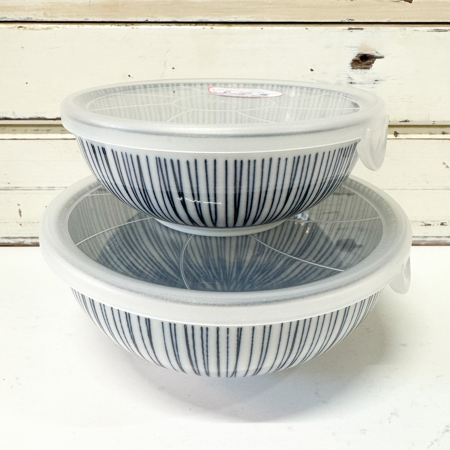 Hosotogusa Large Bowl with Lid