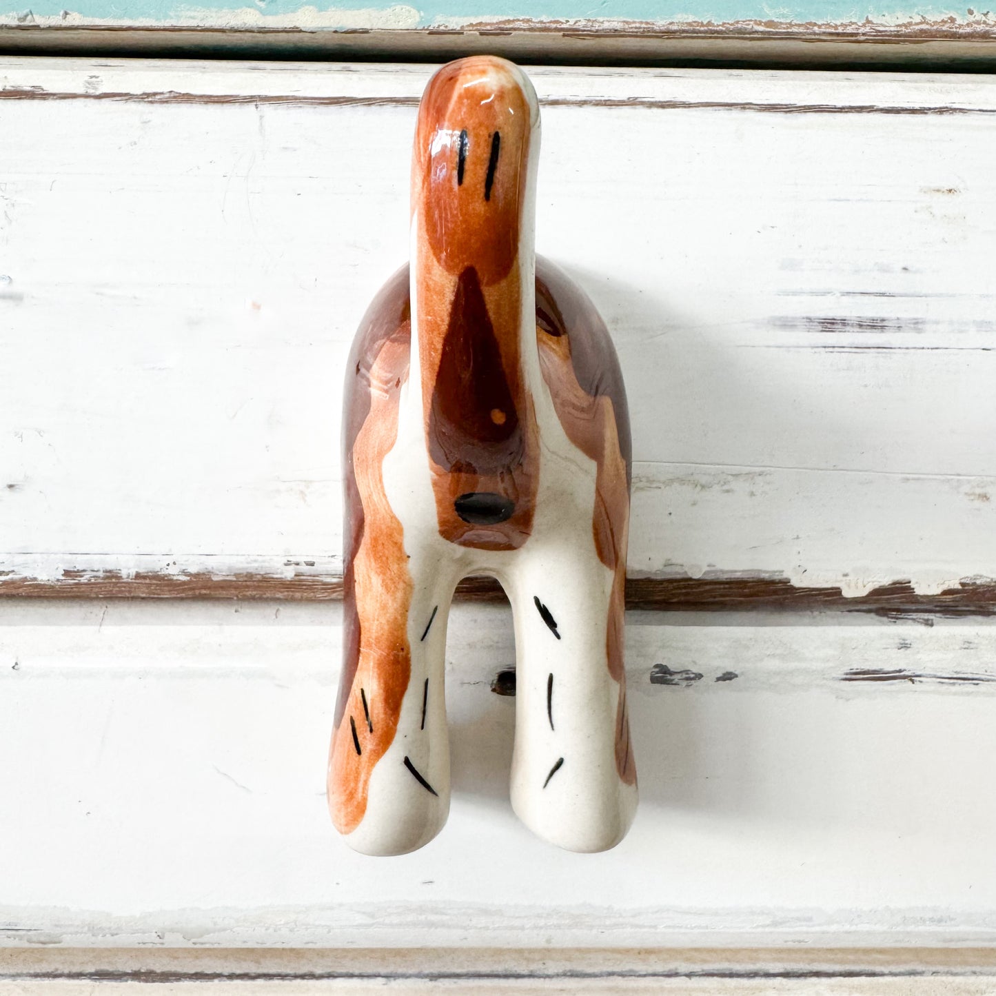 Brown Dog Tail Hook