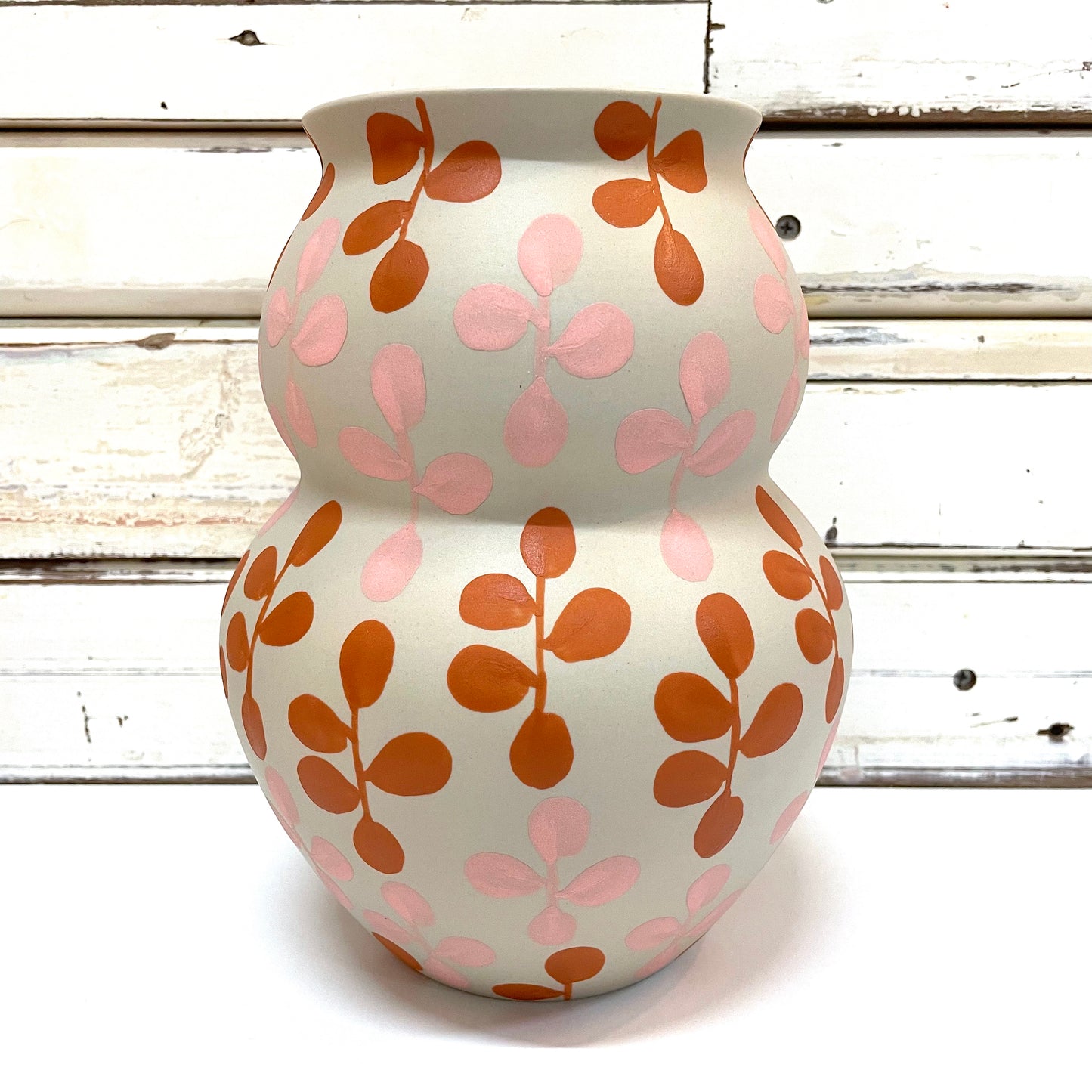 Happy Vase Wide Clover Pink