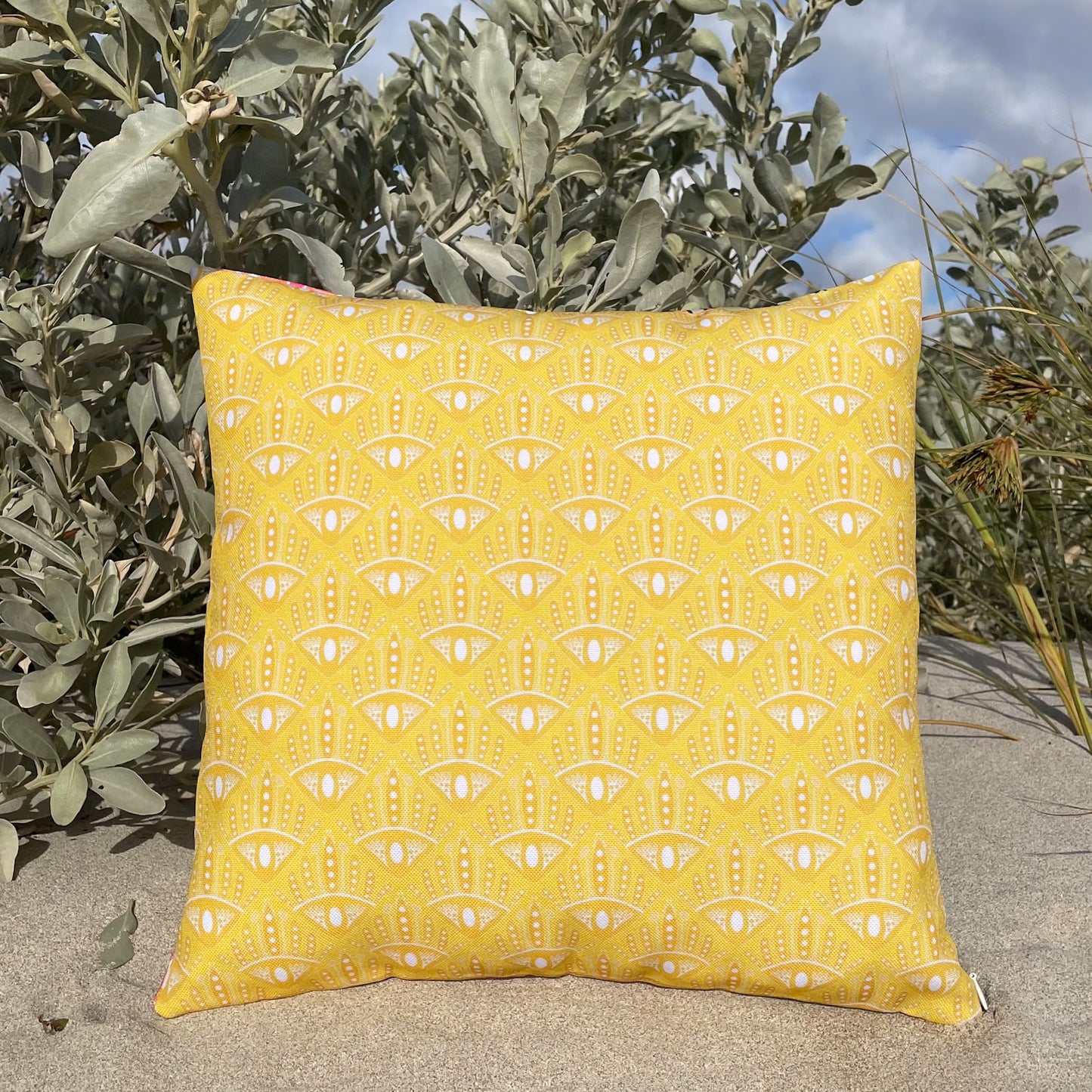 Cockatoo 40cm Cushion