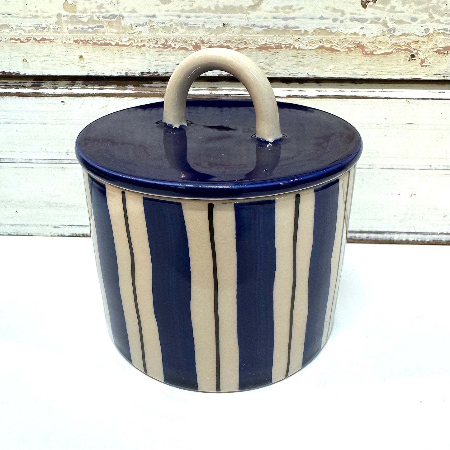 JONES AND CO CERAMIC ROUND BOX WITH LID HAND PAINTED IN BLUE STRIPES