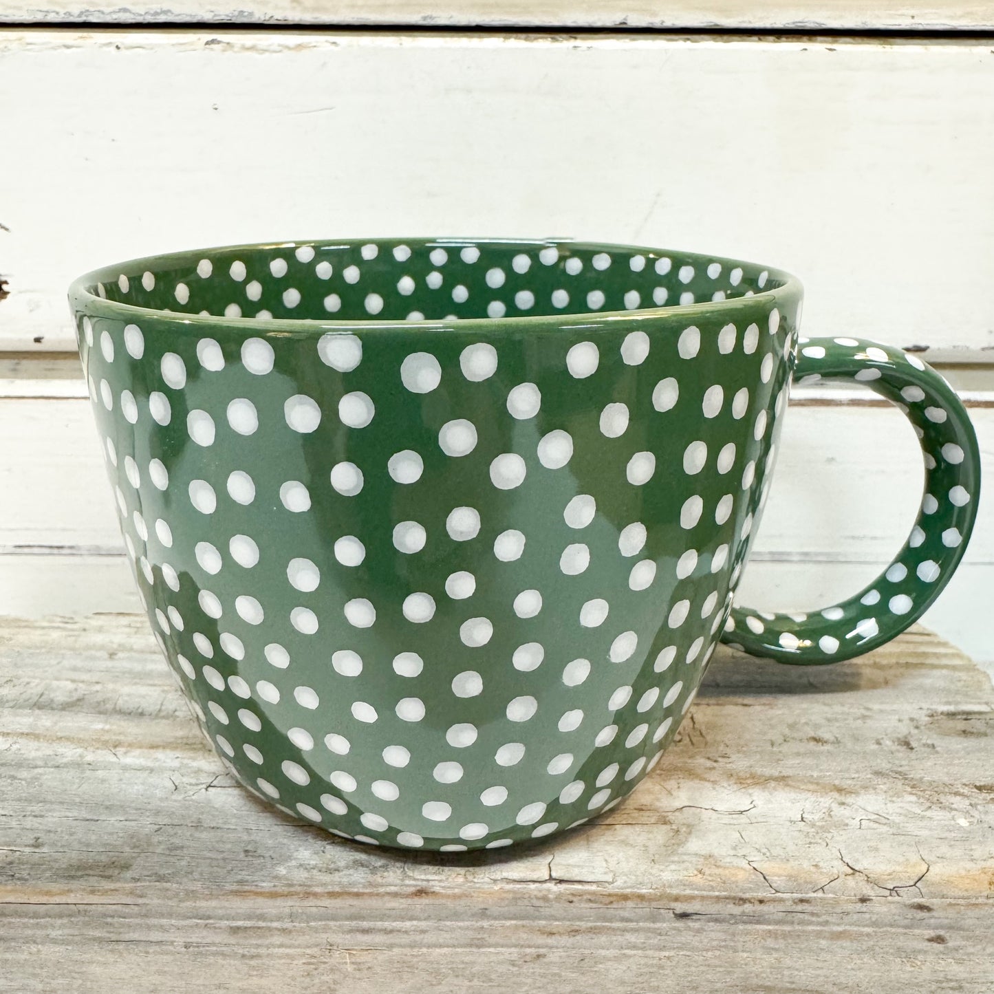 Green mug with white polka dots Jones & Co - Chino Mug - Green Sprinkle