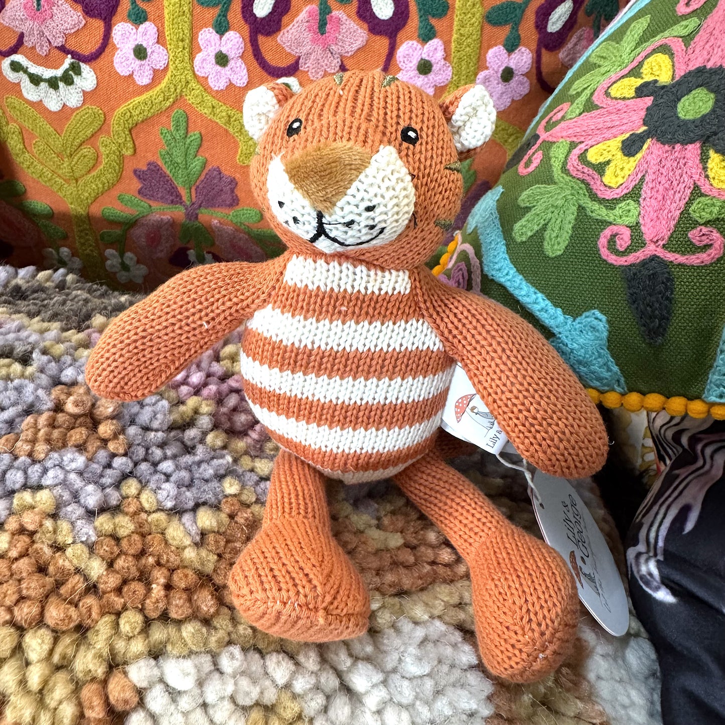 Lily & George_Niko_Tiger_Rattle