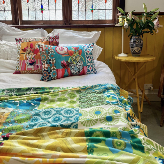 Seventies Green Velvet Throw
