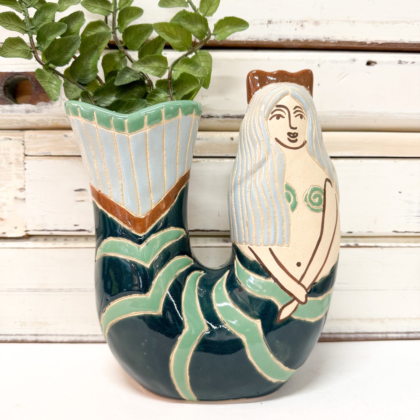 Jones & co ceramic mermaid vase