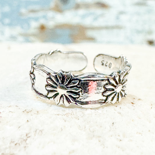 The Brightside Store - Antique Flower Toe Ring