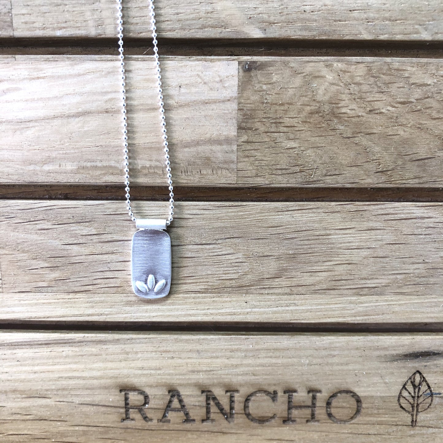 Three Leaf Pendant Necklace