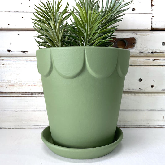 JONES AND CO PLANTER AND TRAY