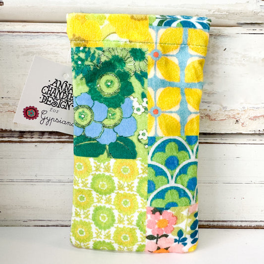 Anna Chandler Design - Velvet Glasses Case - 70's Green