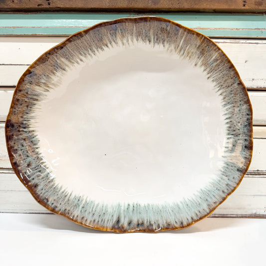 Ceramic plate with high gloss glaze and coloured rim 