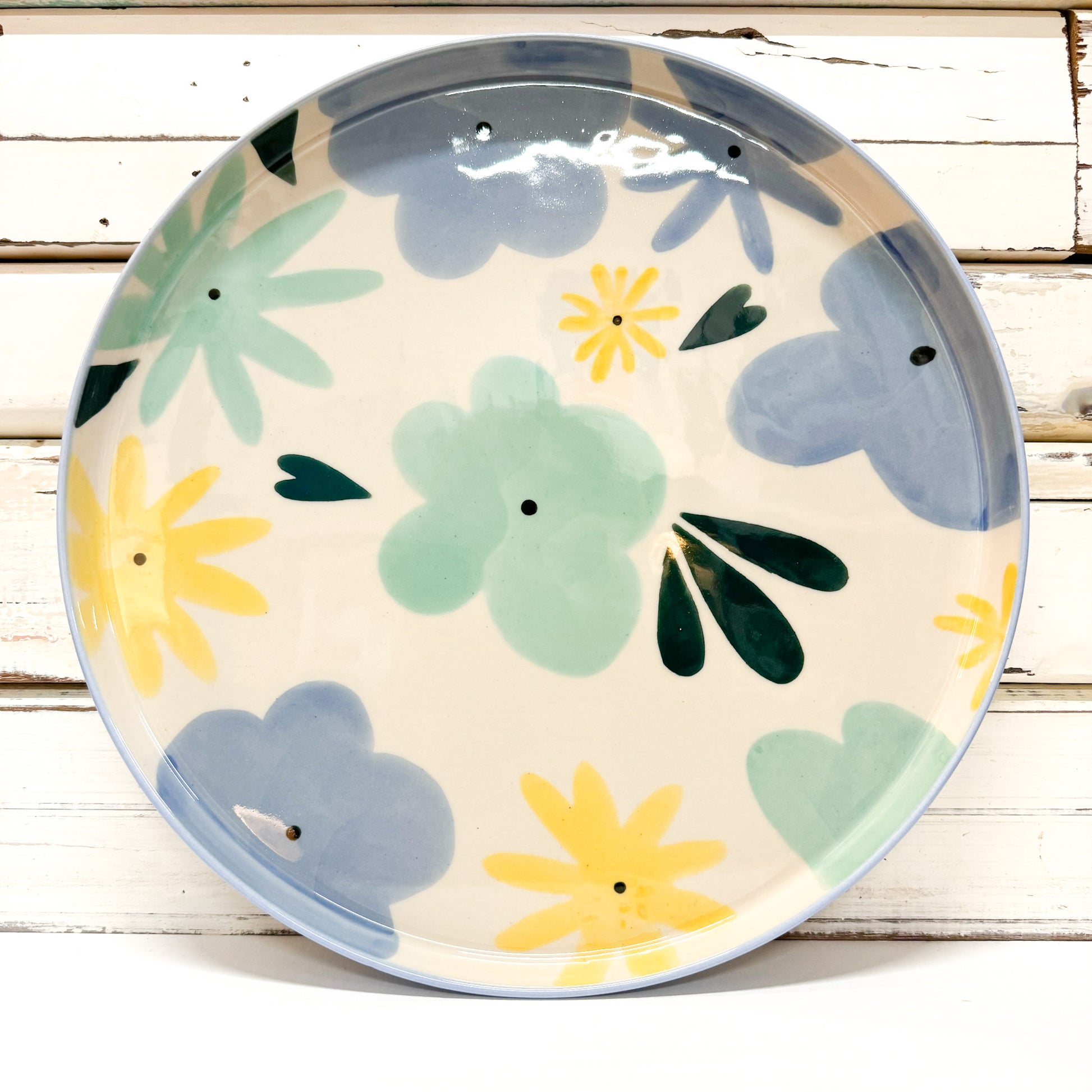 JONES AND CO CERAMIC ROUND PLATTER WITH FLOWER DESIGN