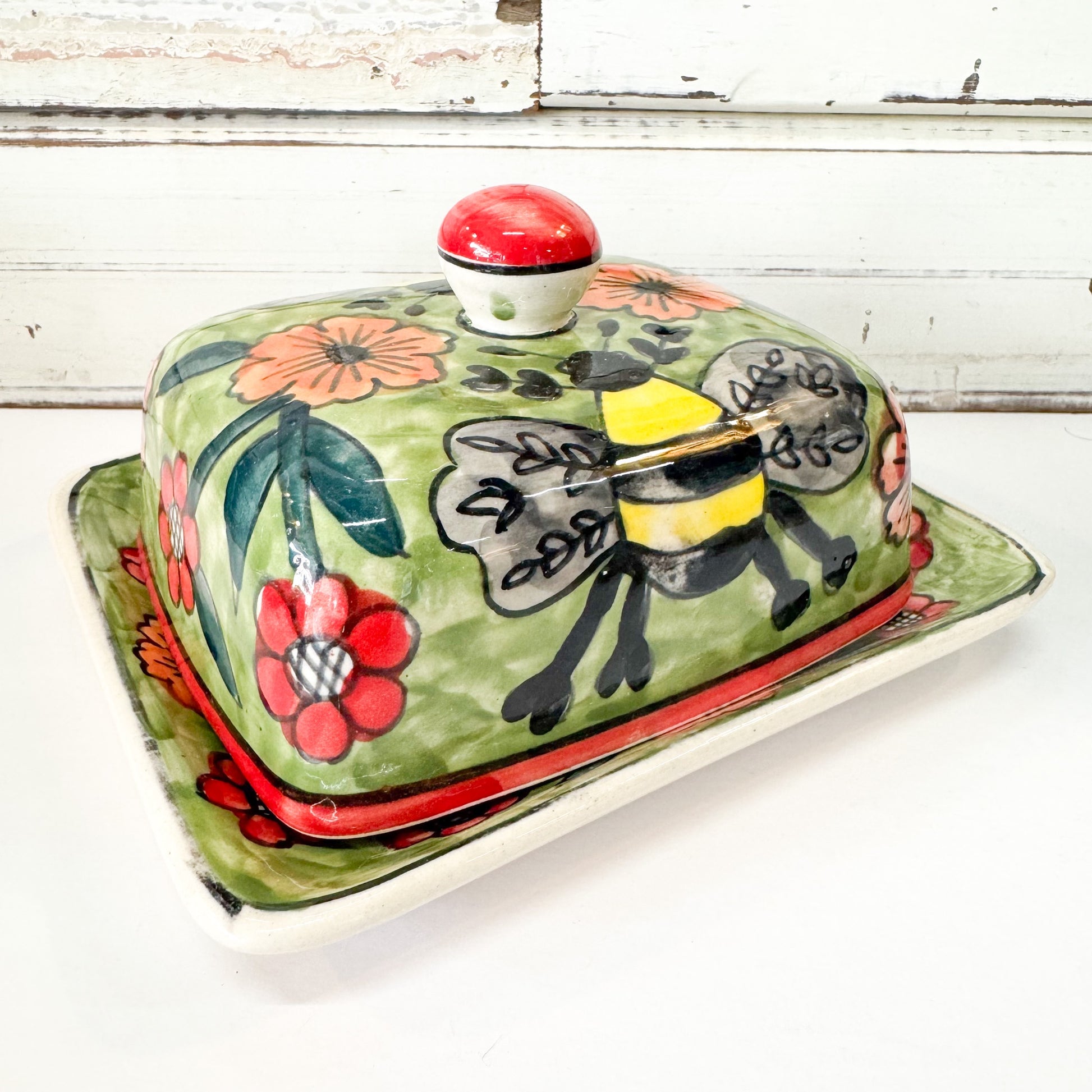 Status Collections - Bees Butter Dish. Decorative butter dish with a bee and flower design 