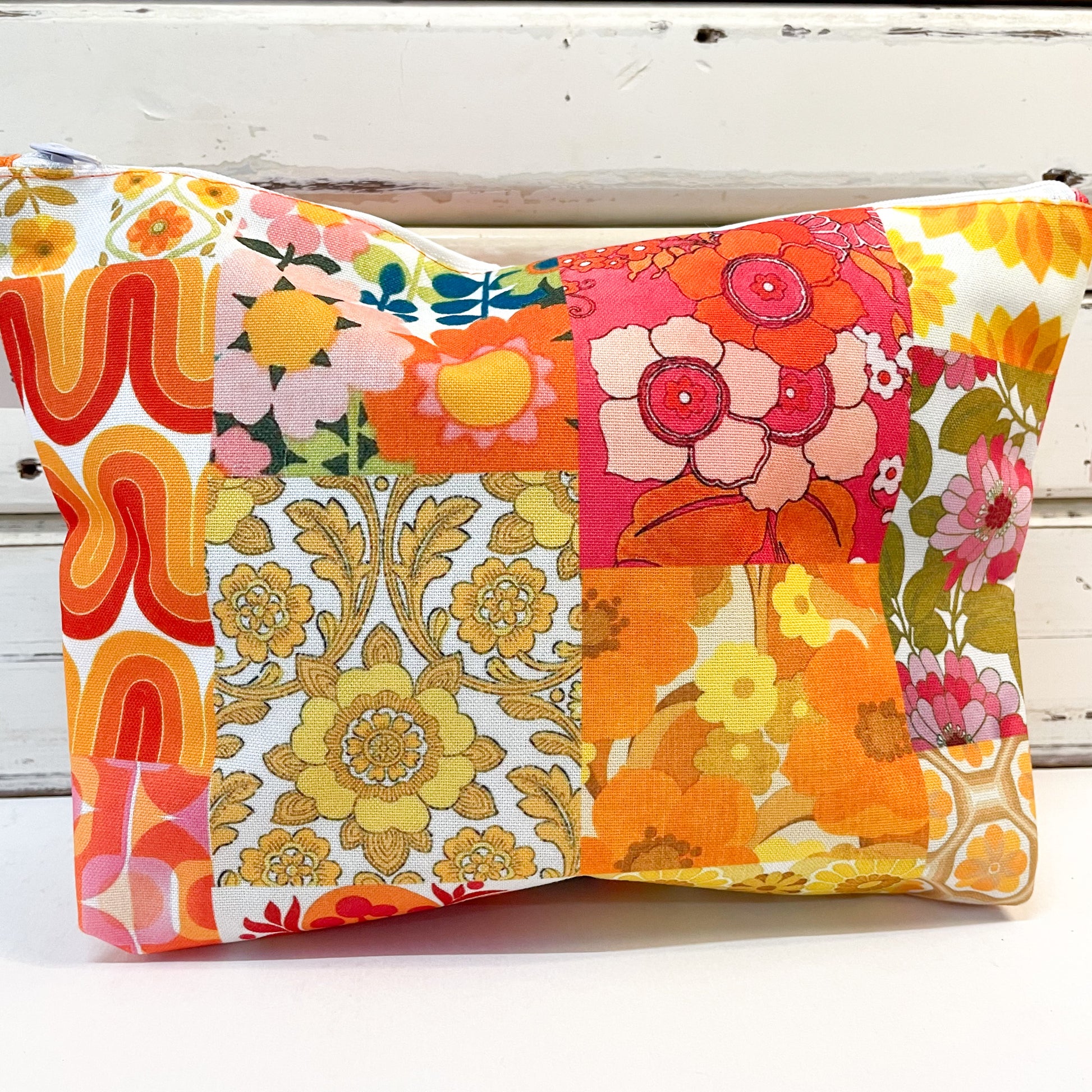 anna chandler Canvas Make Up Bag - 70's Orange